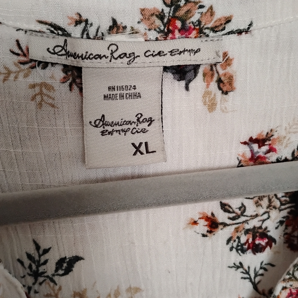 📦LAST CHANCE!Floral White Blouse (XL) - Picture 3 of 10